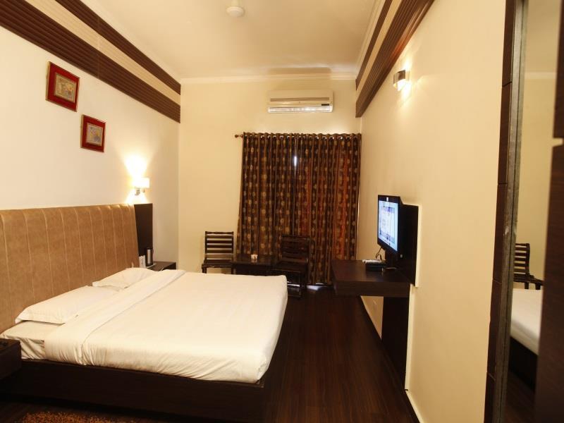 Hotel Mj Residencia Dehradun Exterior foto