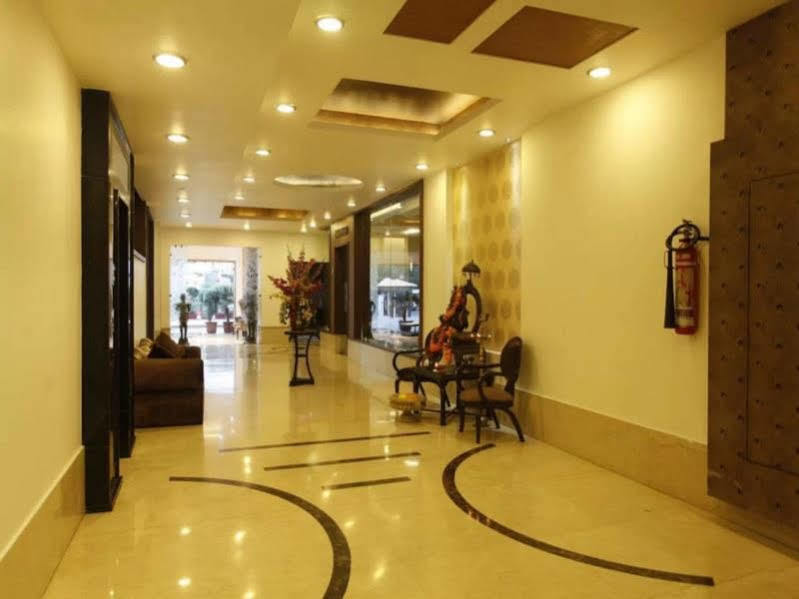 Hotel Mj Residencia Dehradun Exterior foto